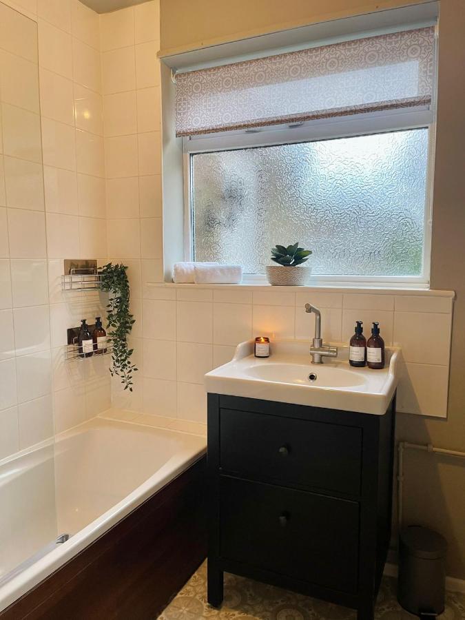 Kist Accommodates - Stylish Headingley Apartment - Parking - 500 Mps Wifi Meanwood Exteriör bild