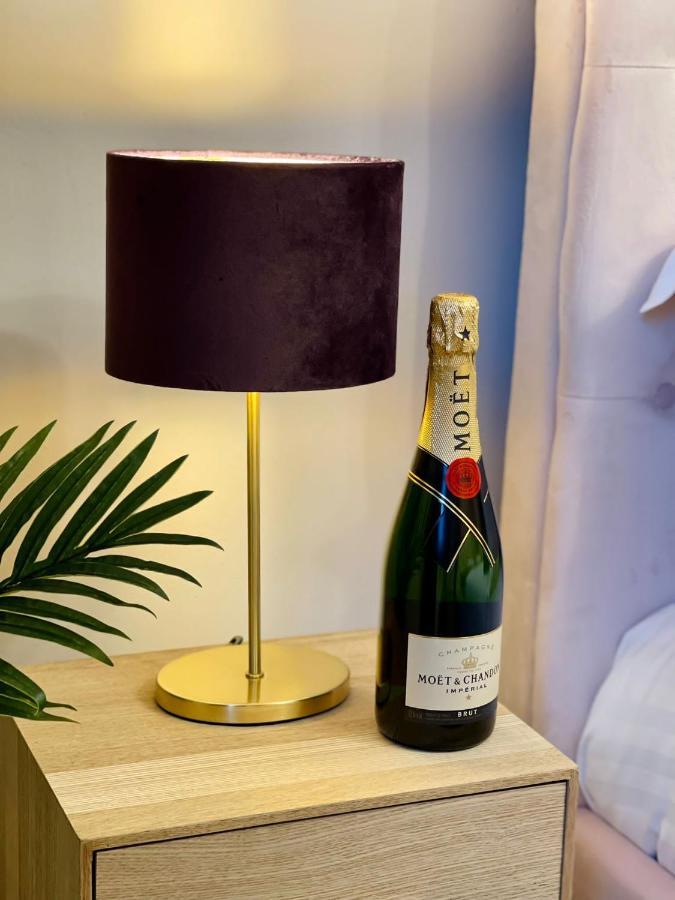 Kist Accommodates - Stylish Headingley Apartment - Parking - 500 Mps Wifi Meanwood Exteriör bild