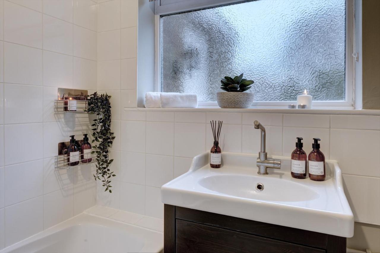 Kist Accommodates - Stylish Headingley Apartment - Parking - 500 Mps Wifi Meanwood Exteriör bild
